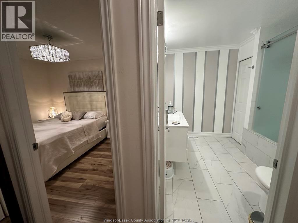 7929 Hawthorne Drive, Windsor, ON