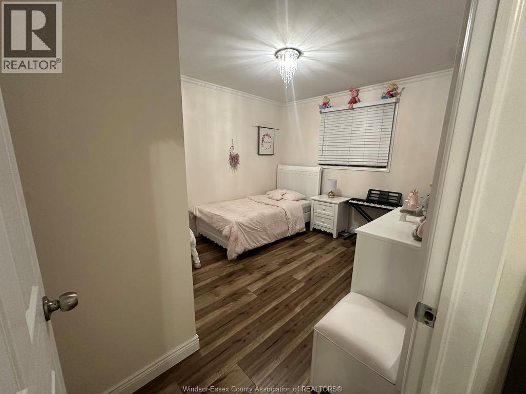 7929 Hawthorne Drive, Windsor, ON