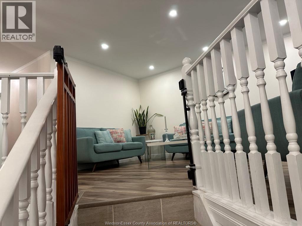 7929 Hawthorne Drive, Windsor, ON
