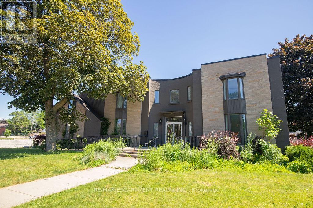1309 King Street E, Hamilton, ON