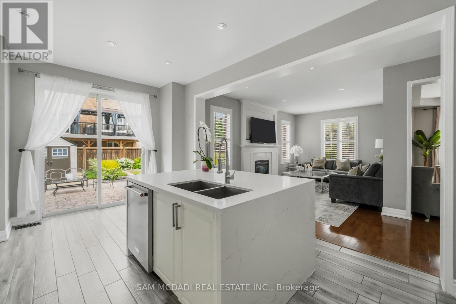 5 Whitbread Crescent, Ajax, ON