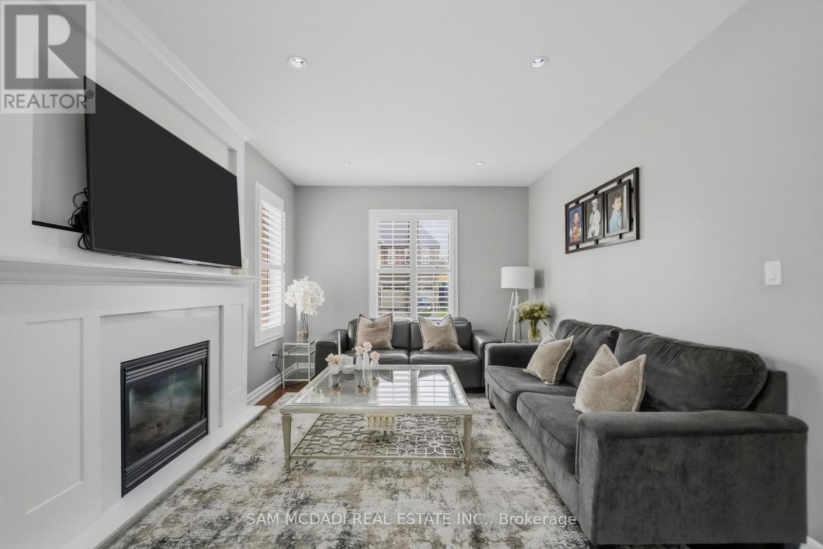 5 Whitbread Crescent, Ajax, ON