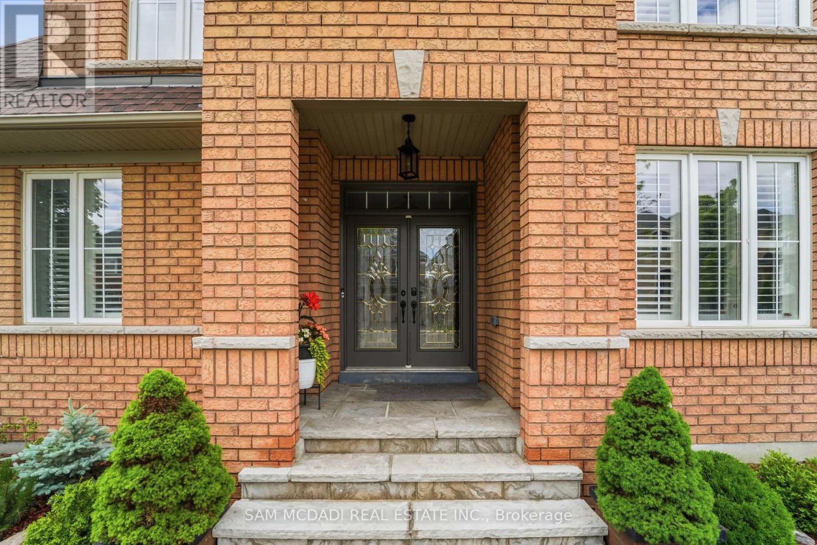 5 Whitbread Crescent, Ajax, ON