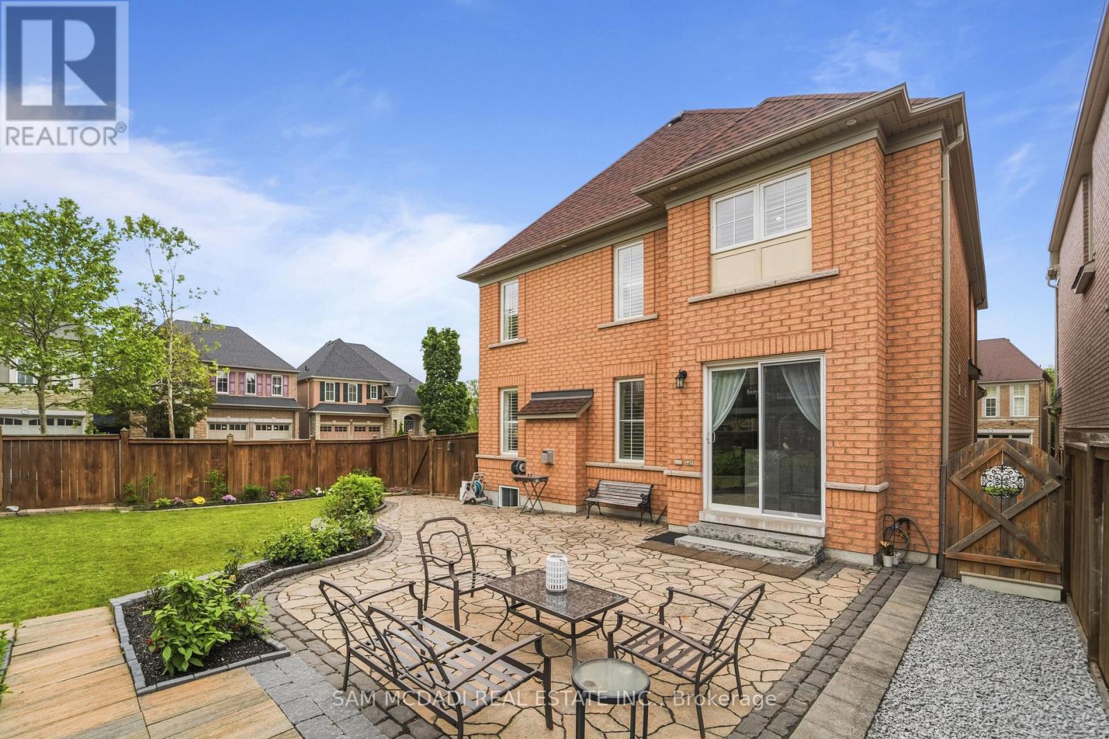 5 Whitbread Crescent, Ajax, ON