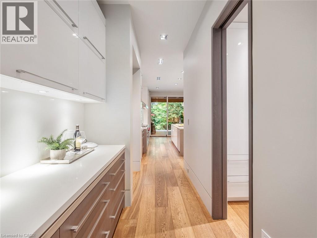 777 Shadeland Avenue, Burlington, ON