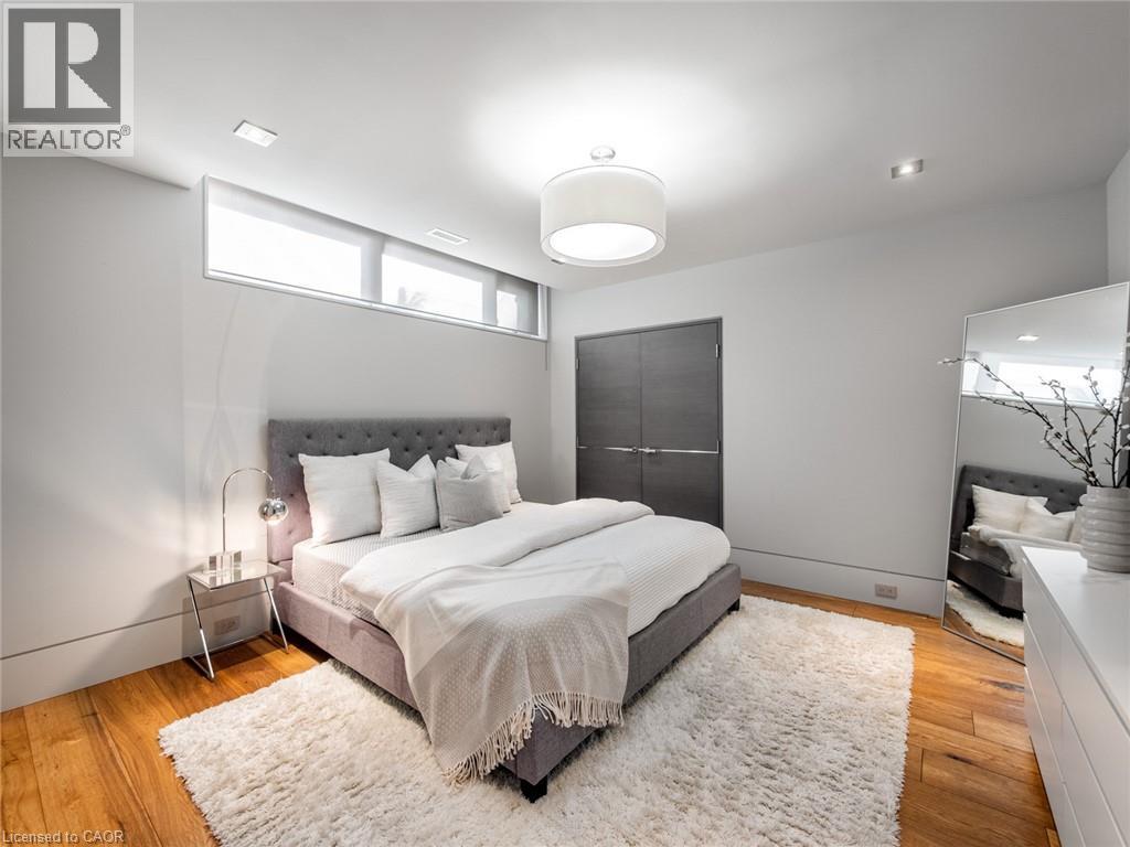 777 Shadeland Avenue, Burlington, ON