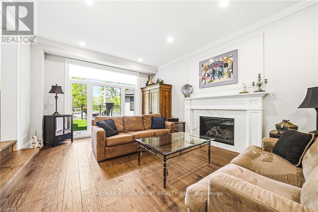 33 Golfview Crescent, Hamilton, ON
