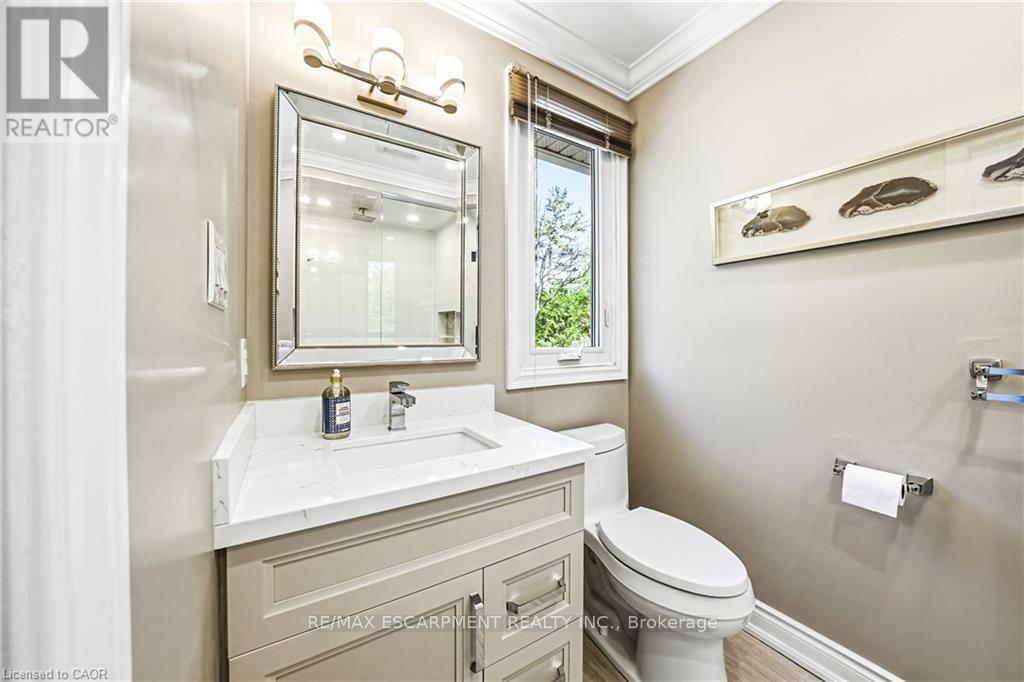 33 Golfview Crescent, Hamilton, ON
