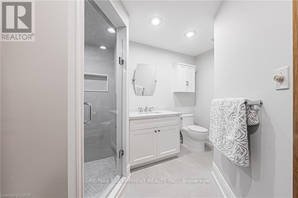 33 Golfview Crescent, Hamilton, ON
