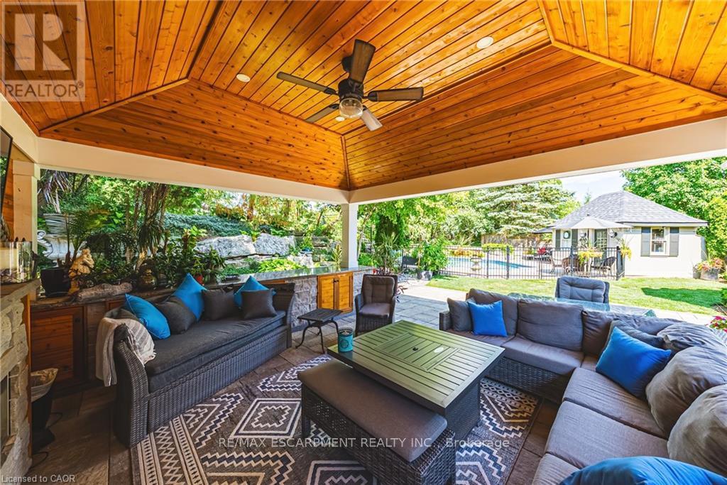 33 Golfview Crescent, Hamilton, ON