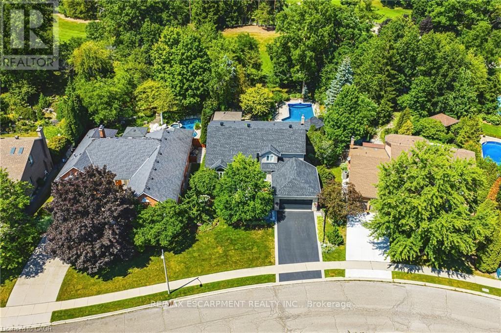 33 Golfview Crescent, Hamilton, ON