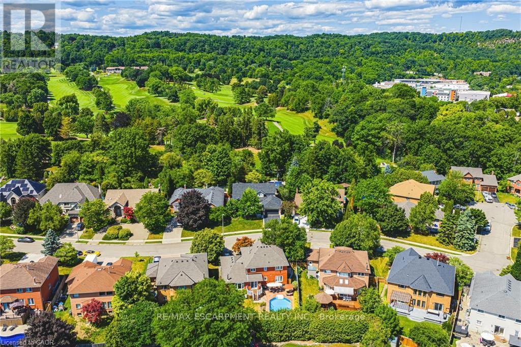 33 Golfview Crescent, Hamilton, ON