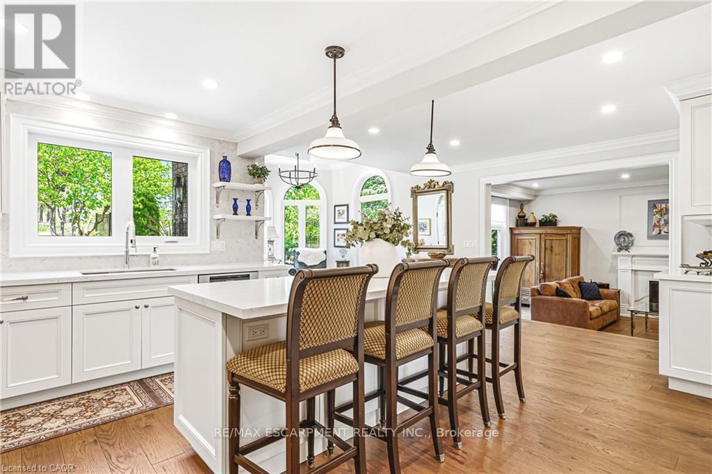 33 Golfview Crescent, Hamilton, ON