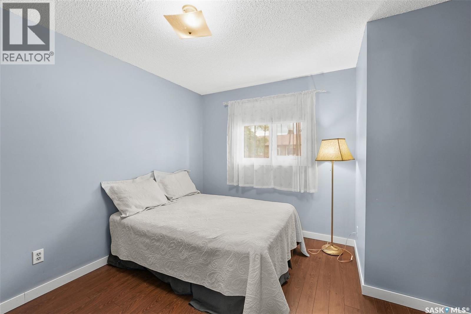 2711 Meadow Lane E, Regina, SK