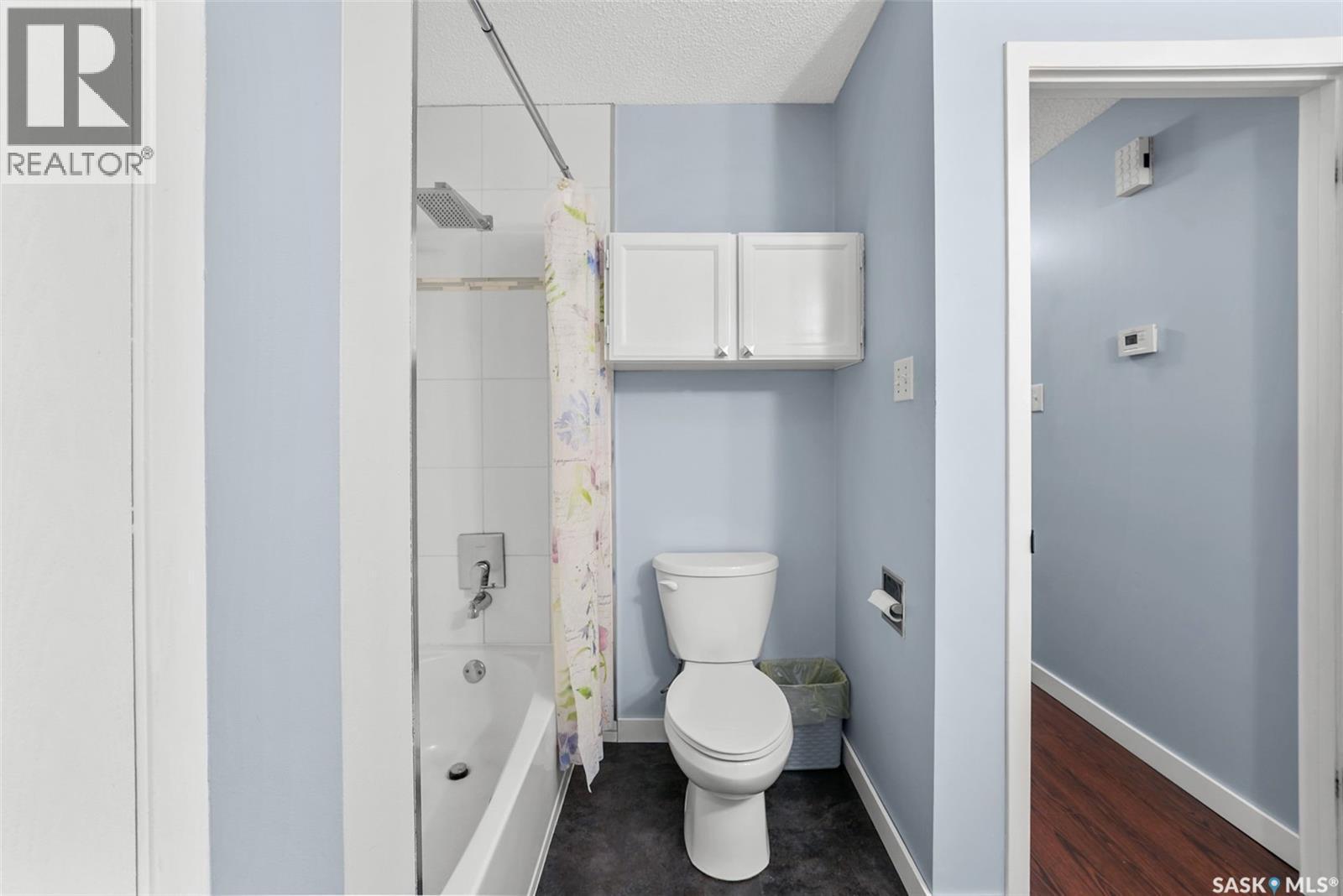 2711 Meadow Lane E, Regina, SK