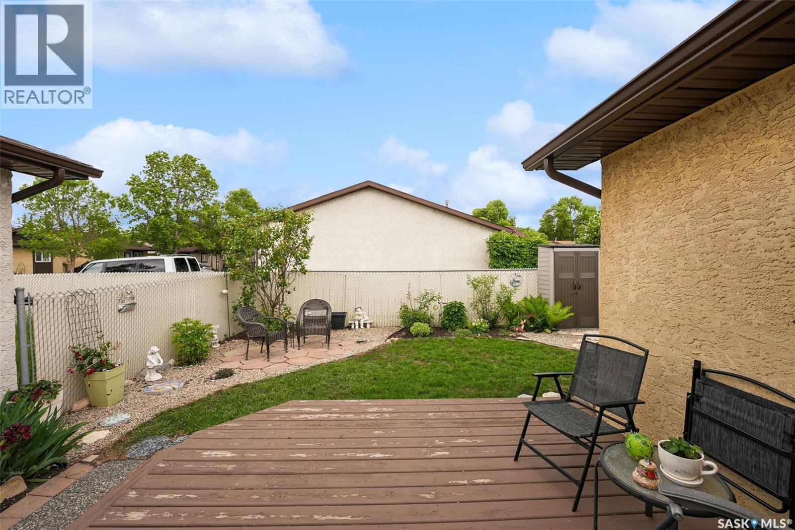 2711 Meadow Lane E, Regina, SK