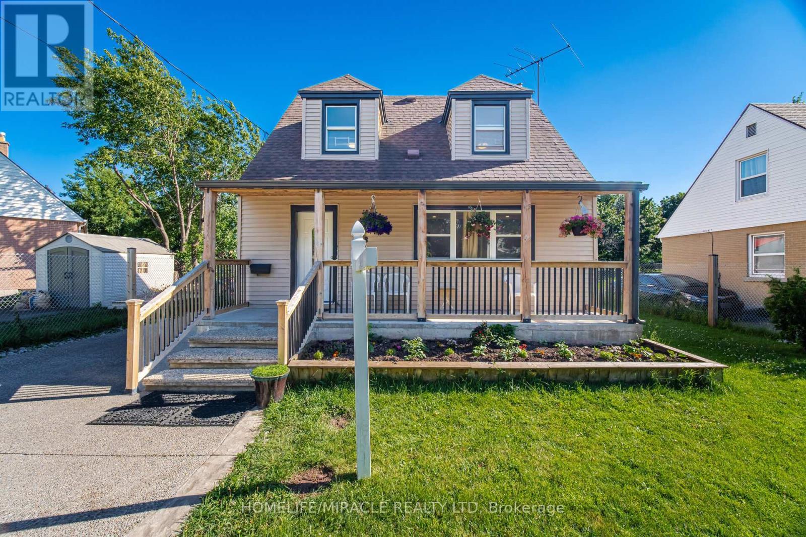 18 Glengrove Avenue, Hamilton, ON