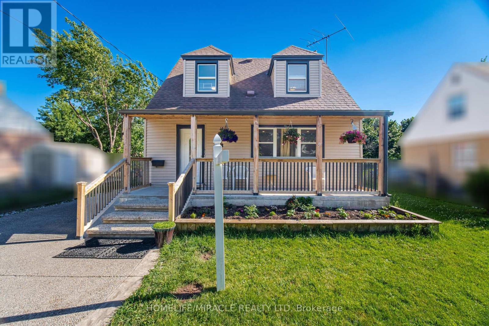 18 Glengrove Avenue, Hamilton, ON