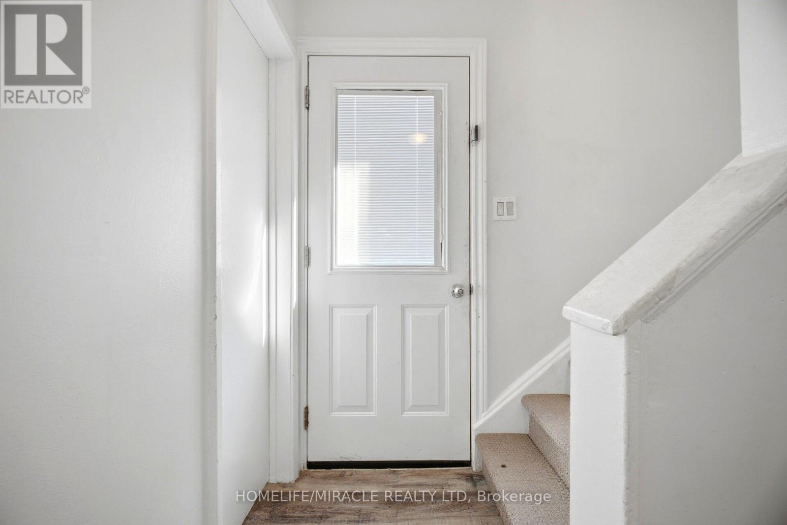 18 Glengrove Avenue, Hamilton, ON