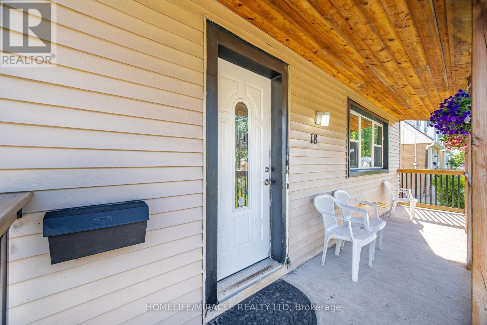 18 Glengrove Avenue, Hamilton, ON