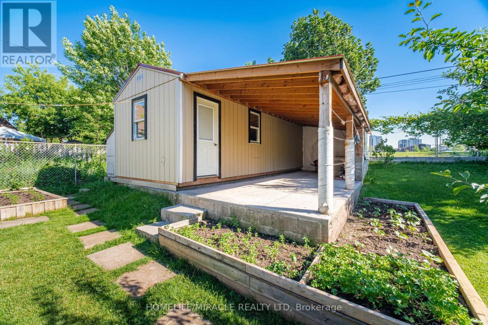 18 Glengrove Avenue, Hamilton, ON