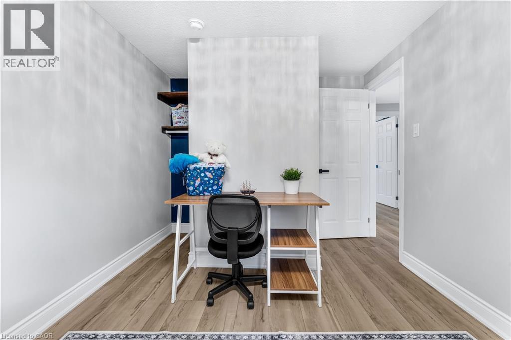 2258 Manchester Drive, Burlington, ON