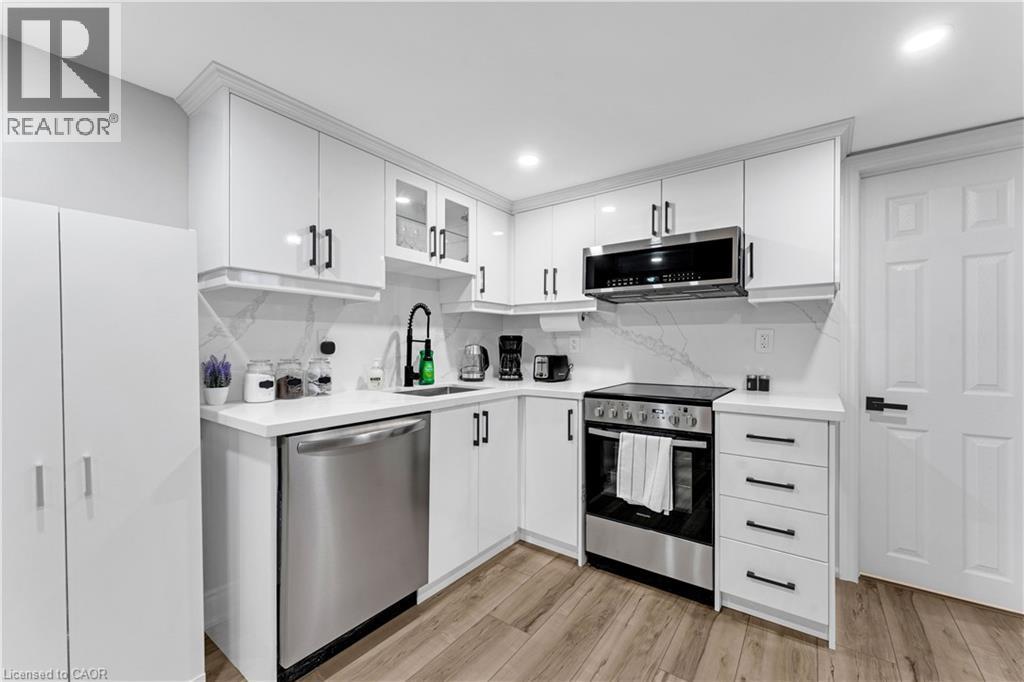 2258 Manchester Drive, Burlington, ON