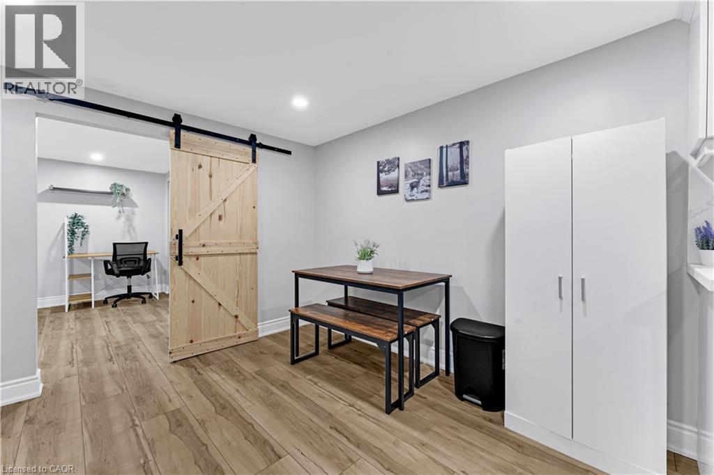 2258 Manchester Drive, Burlington, ON
