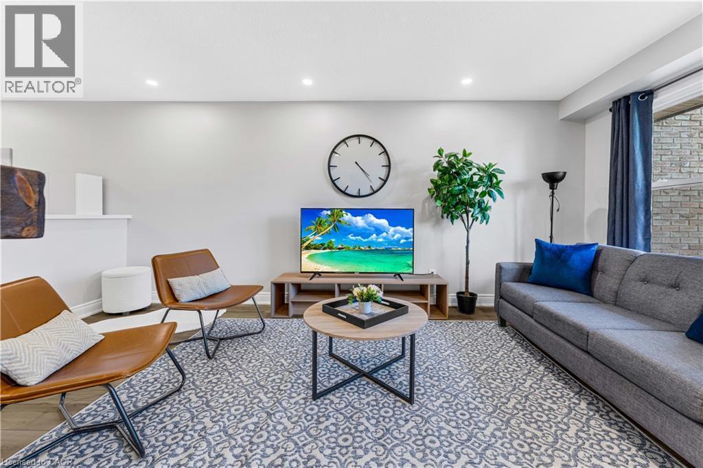 2258 Manchester Drive, Burlington, ON