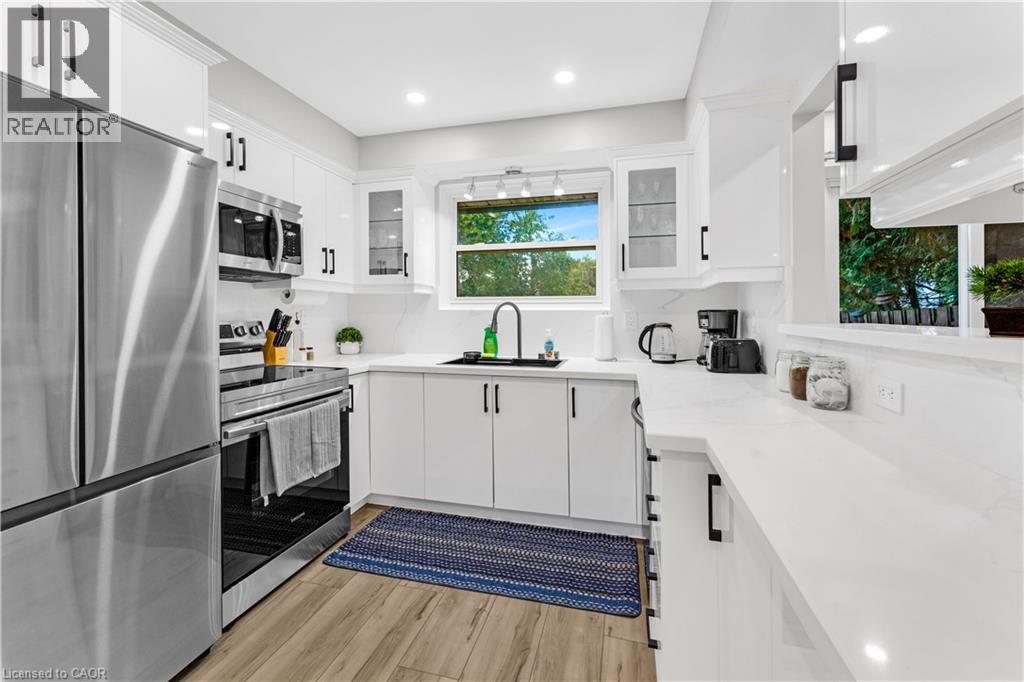 2258 Manchester Drive, Burlington, ON