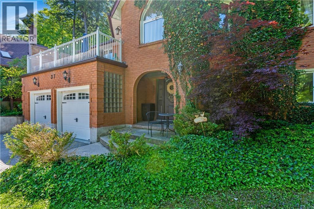 37 Yellow Birch Drive, Kitchener, ON