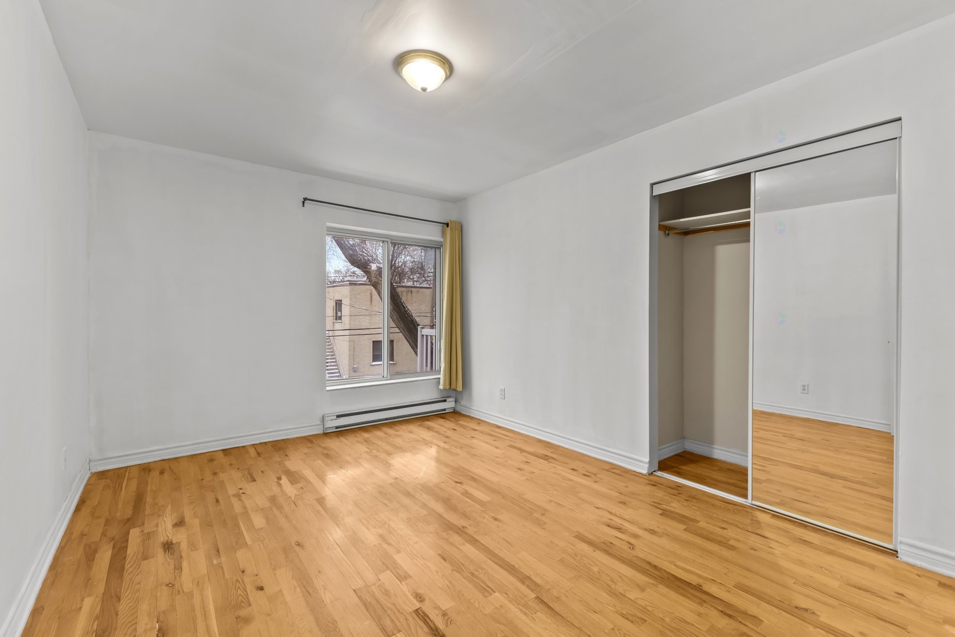 Chambre à coucher - 5450 Av. Plamondon, Montréal (Côte-Des-Neiges/Notre-Dame-De-Grâce), QC