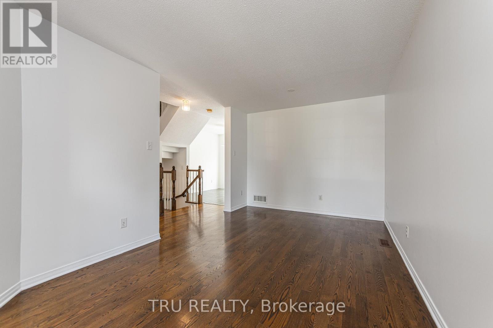 135 Margrave Avenue, Ottawa, ON