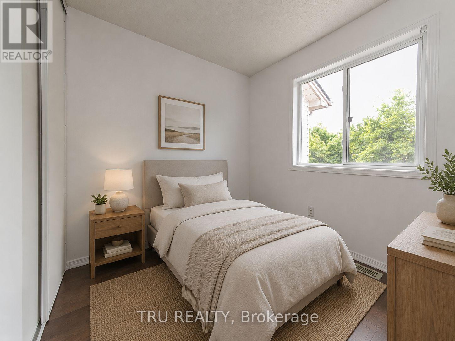 Bedroom 3 - 135 Margrave Avenue, Ottawa, ON