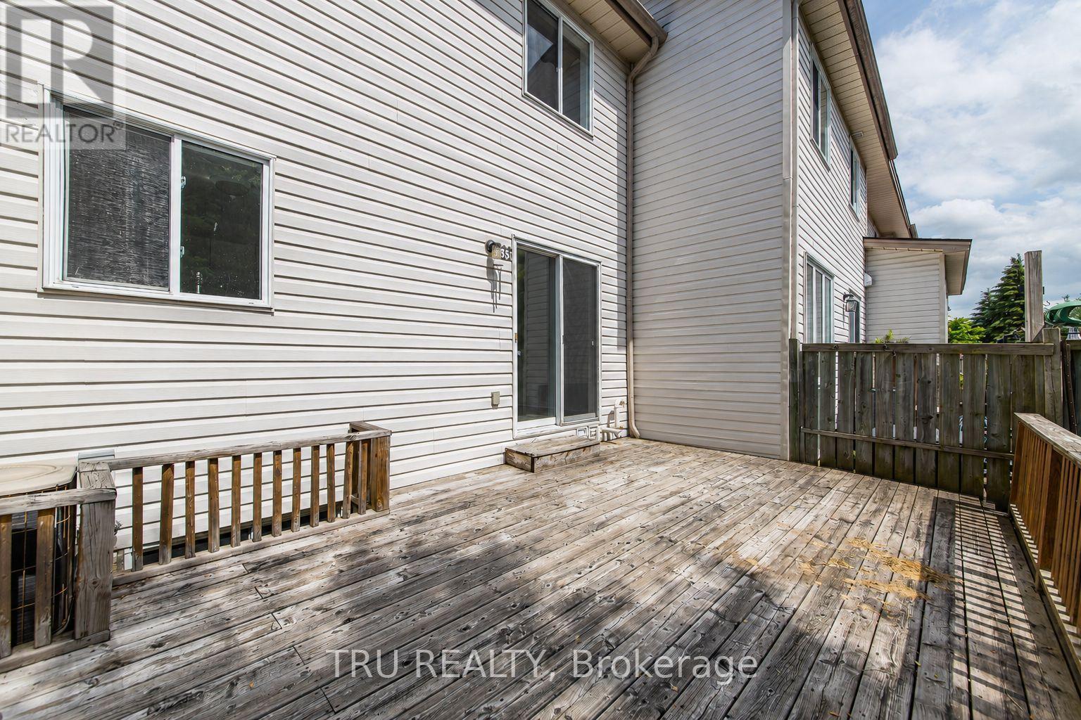 135 Margrave Avenue, Ottawa, ON
