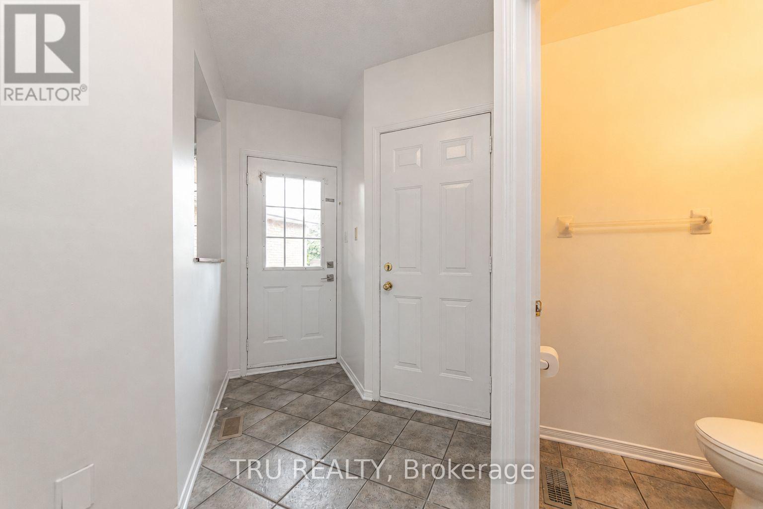 135 Margrave Avenue, Ottawa, ON