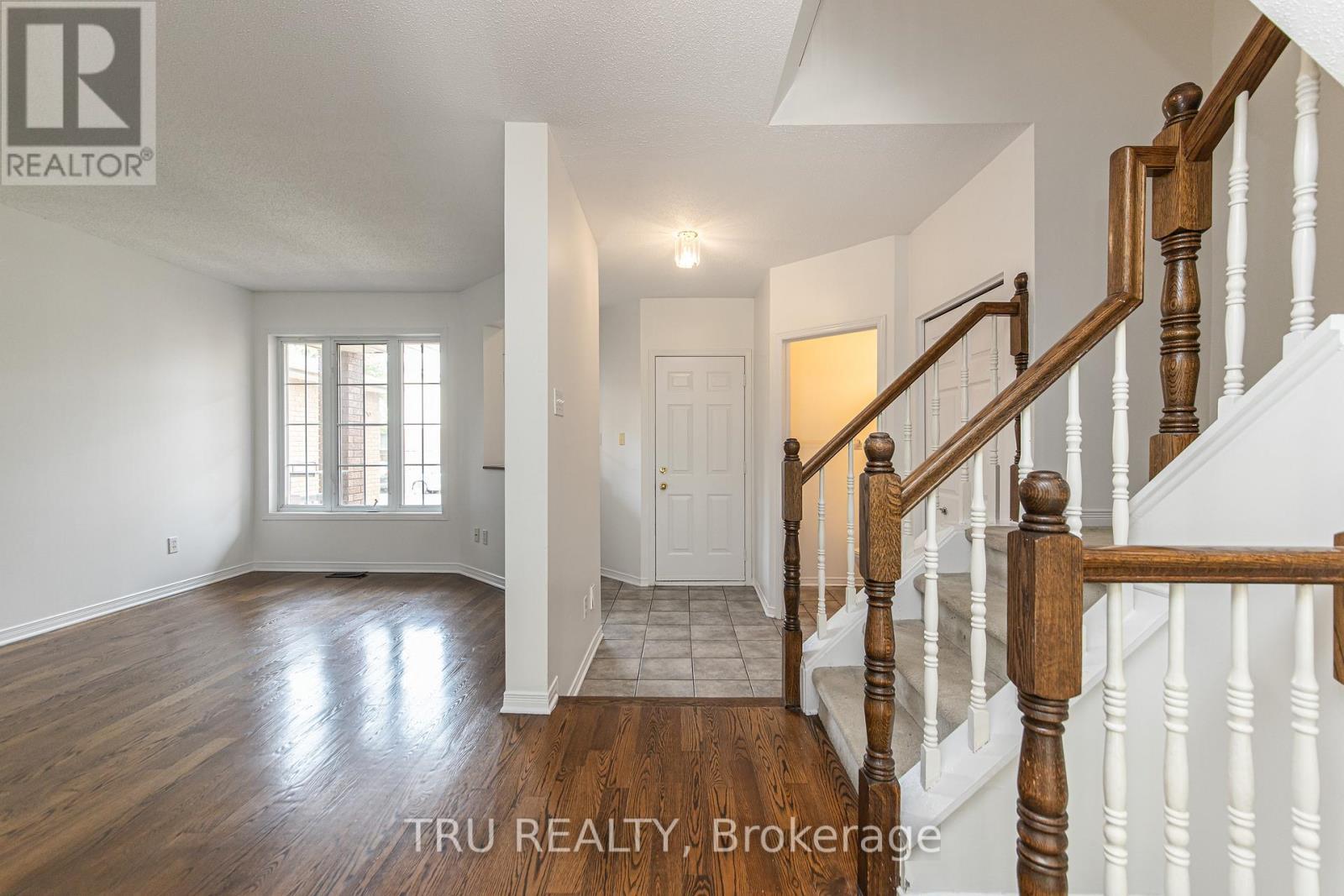 135 Margrave Avenue, Ottawa, ON