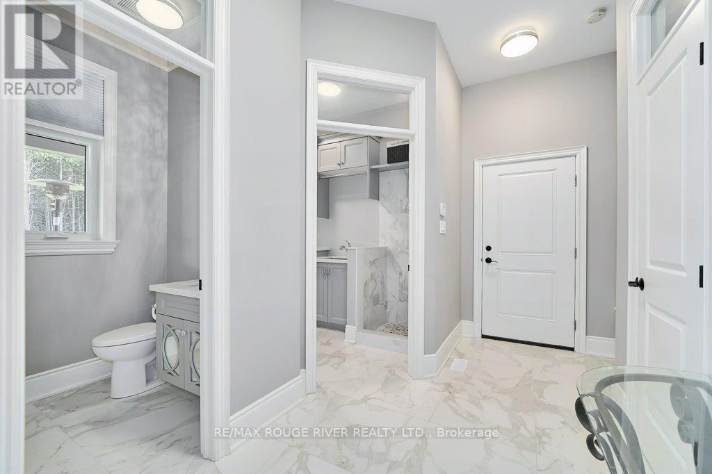 4199 Hwy 2 Highway E, Clarington, ON
