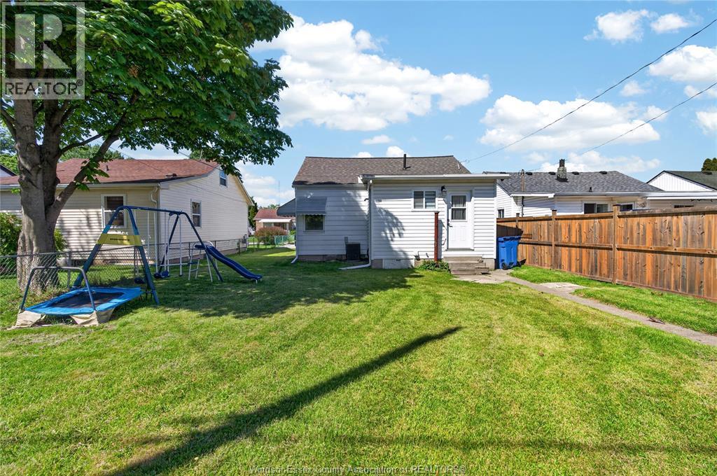2276 Marentette, Windsor, ON
