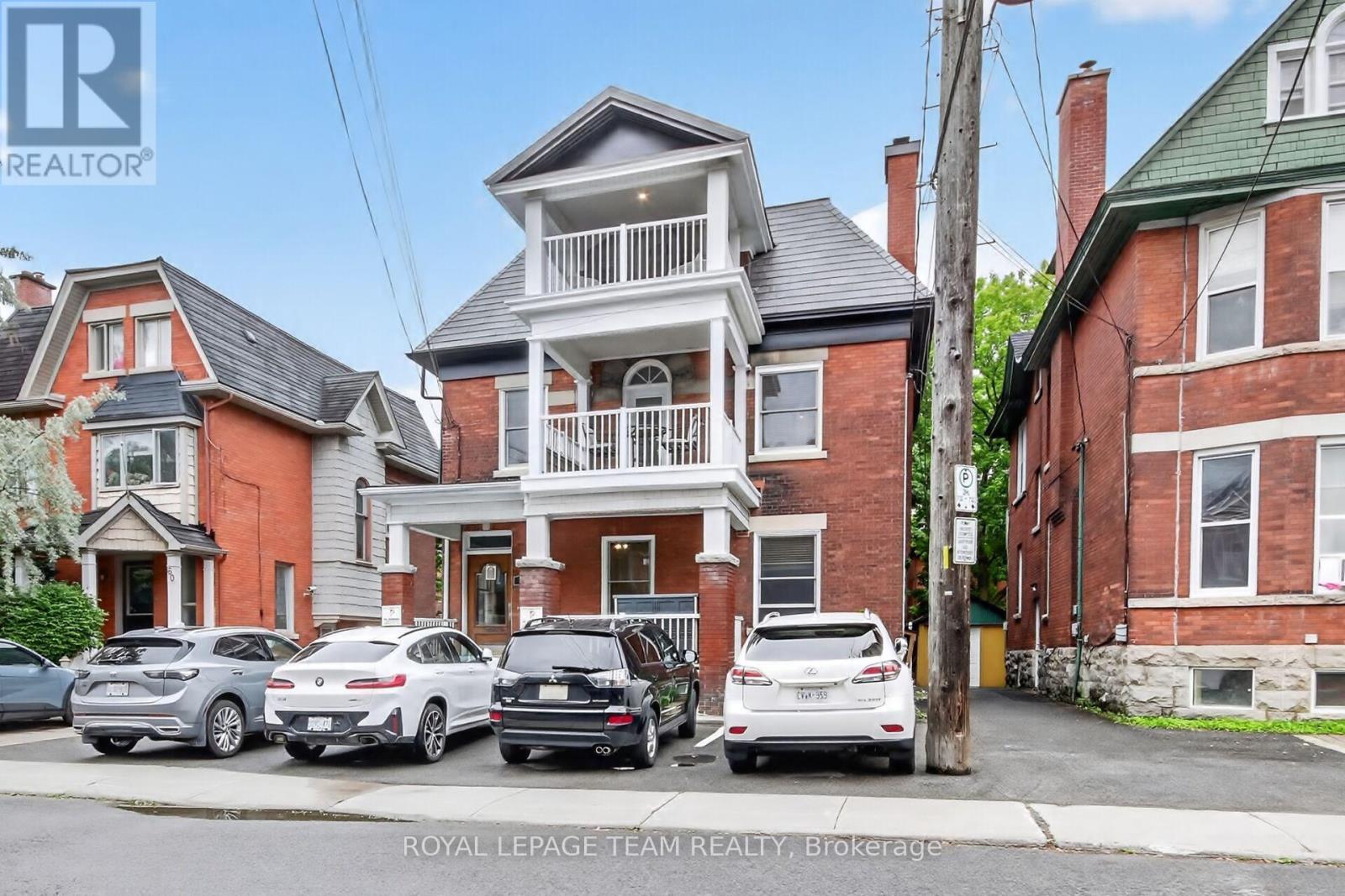 On-site 5 + Parking spots for residents/guests. - 64 Delaware Avenue S, Ottawa, ON