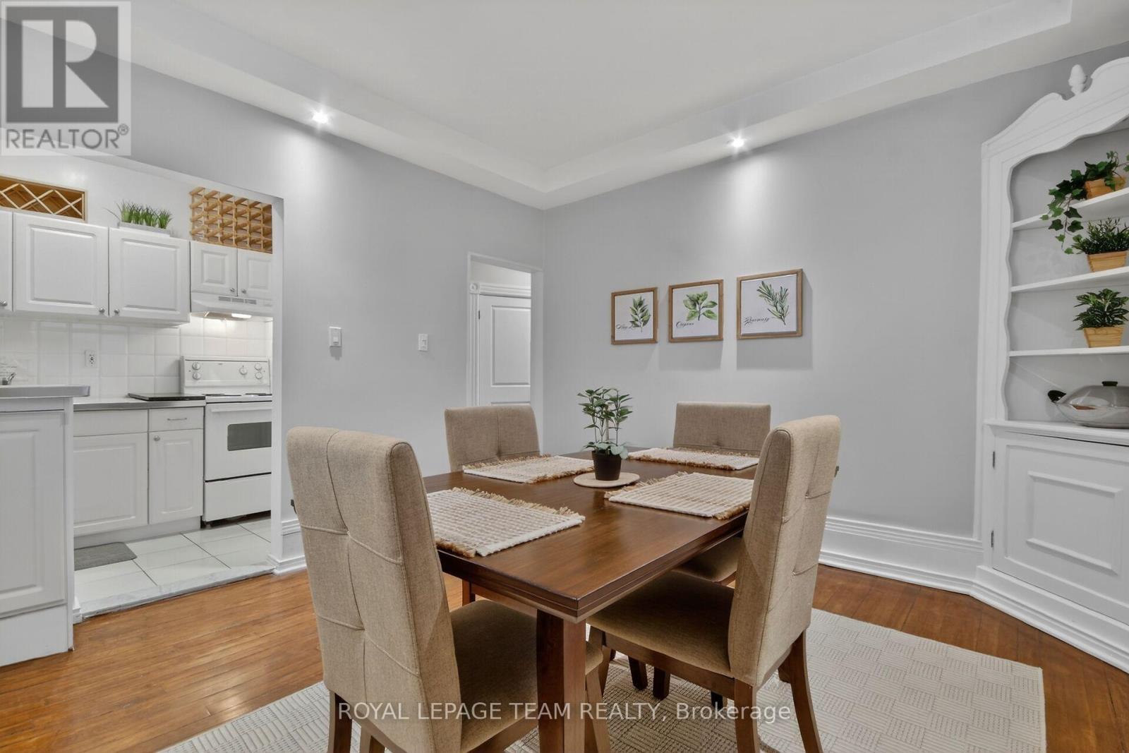 64 Delaware Avenue S, Ottawa, ON