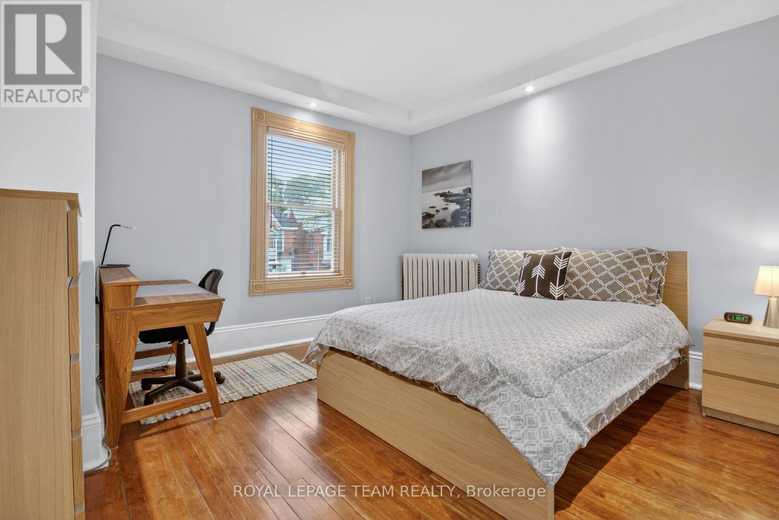64 Delaware Avenue S, Ottawa, ON