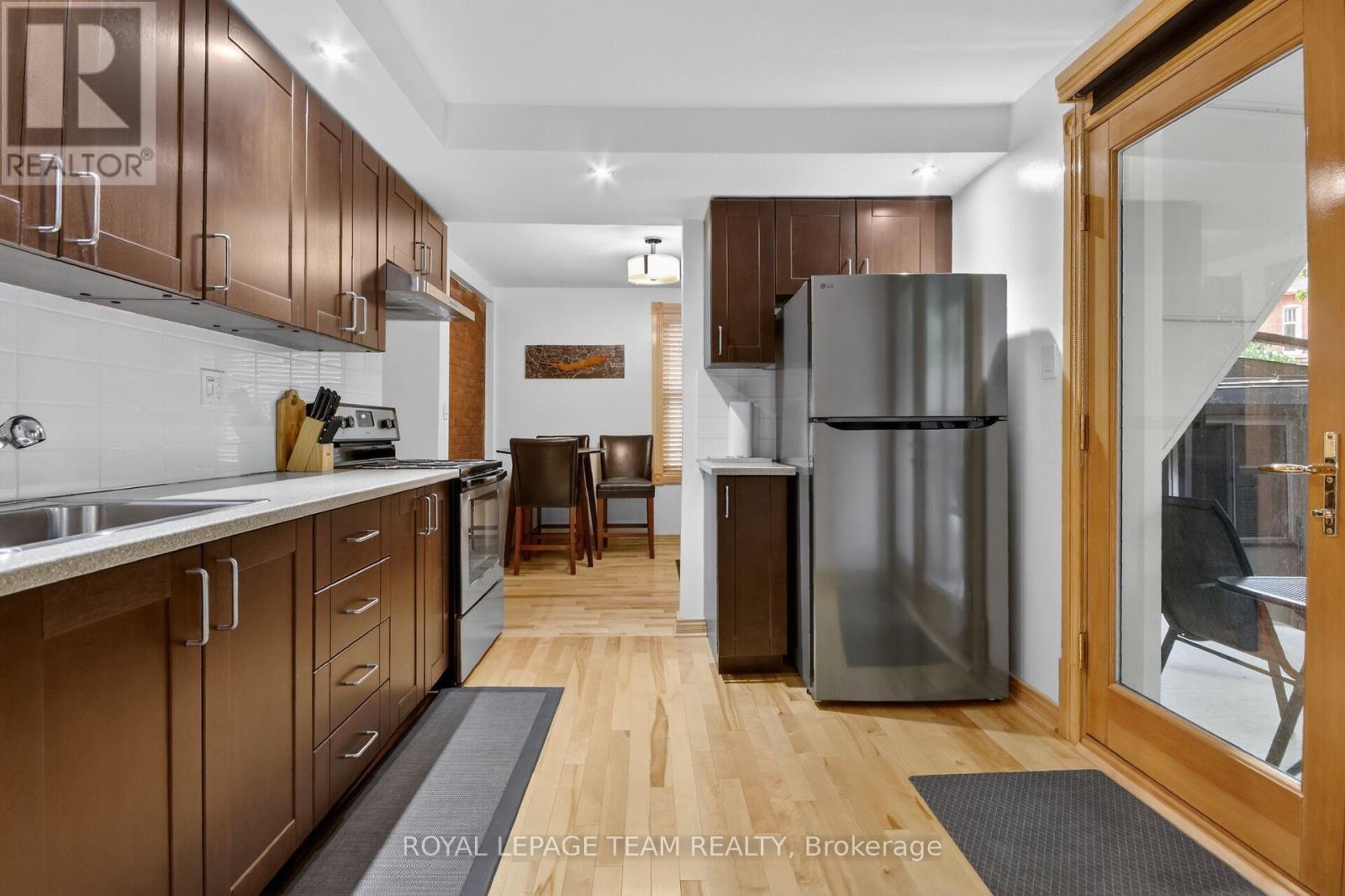 64 Delaware Avenue S, Ottawa, ON