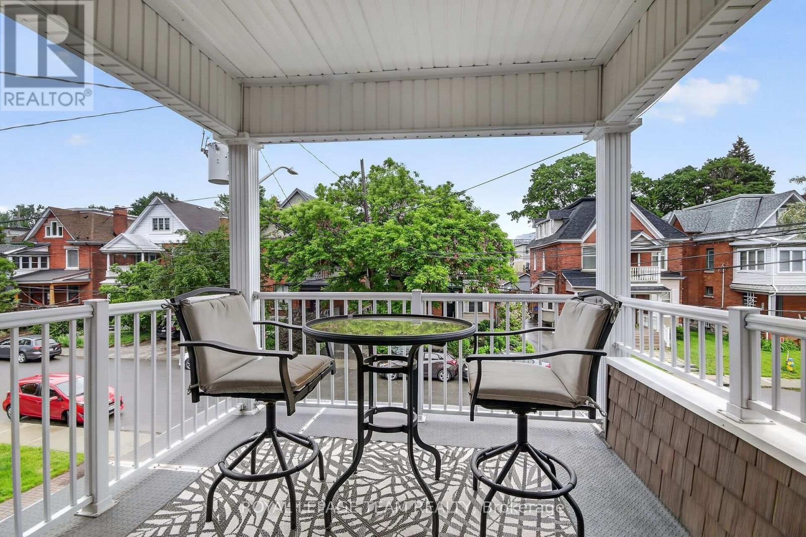 Second floor covered balcony - 64 Delaware Avenue S, Ottawa, ON