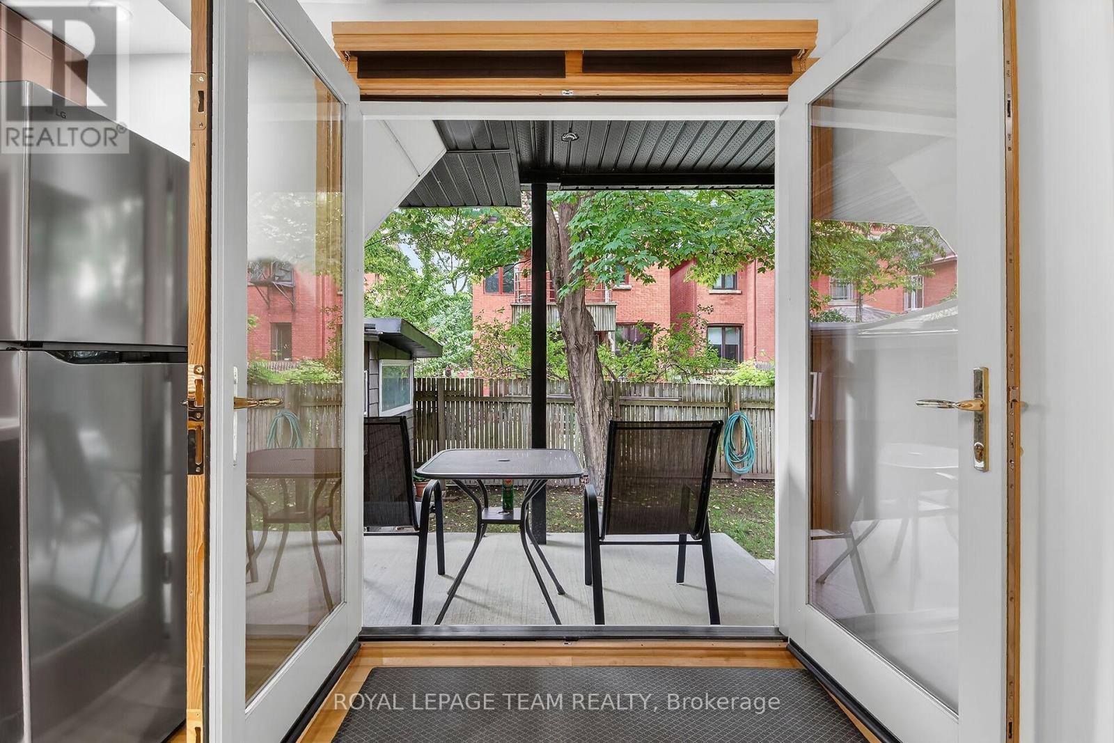 Convenient double door access to rear - 64 Delaware Avenue S, Ottawa, ON