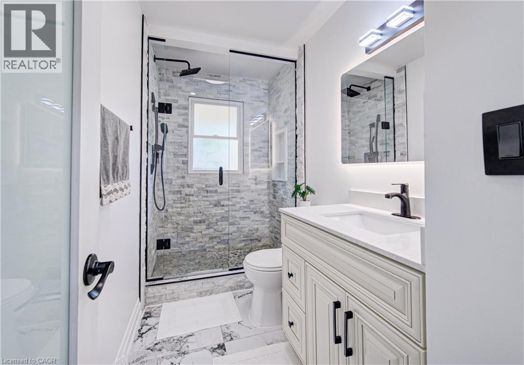 152 Clark Avenue, Kitchener, ON - Indoor Photo Showing Bathroom