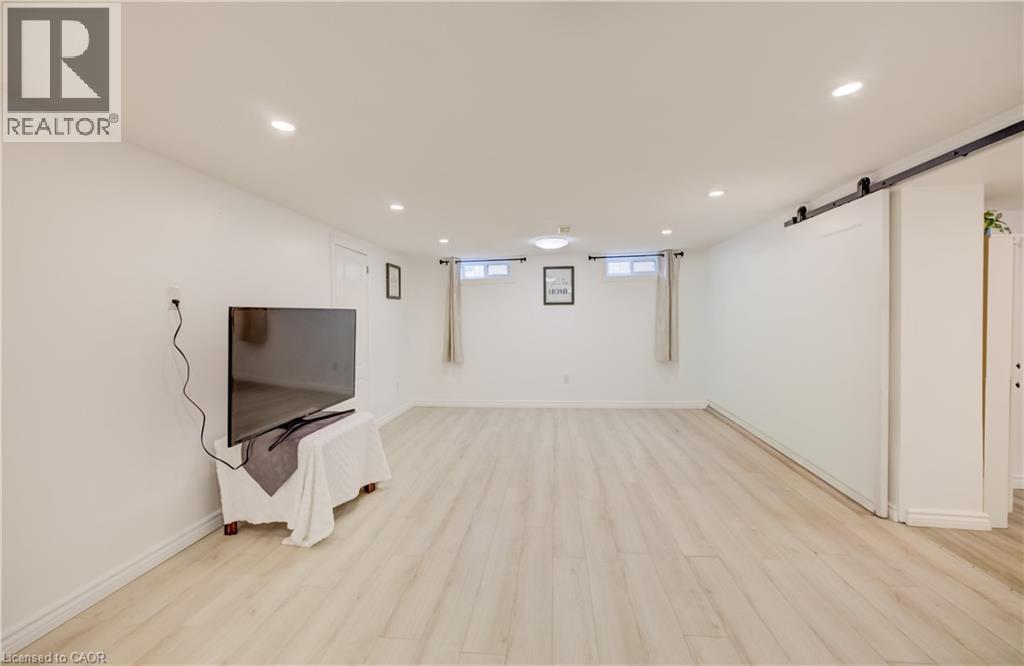 152 Clark Avenue, Kitchener, ON - Indoor