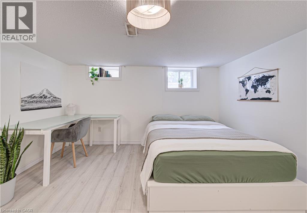 152 Clark Avenue, Kitchener, ON - Indoor Photo Showing Bedroom