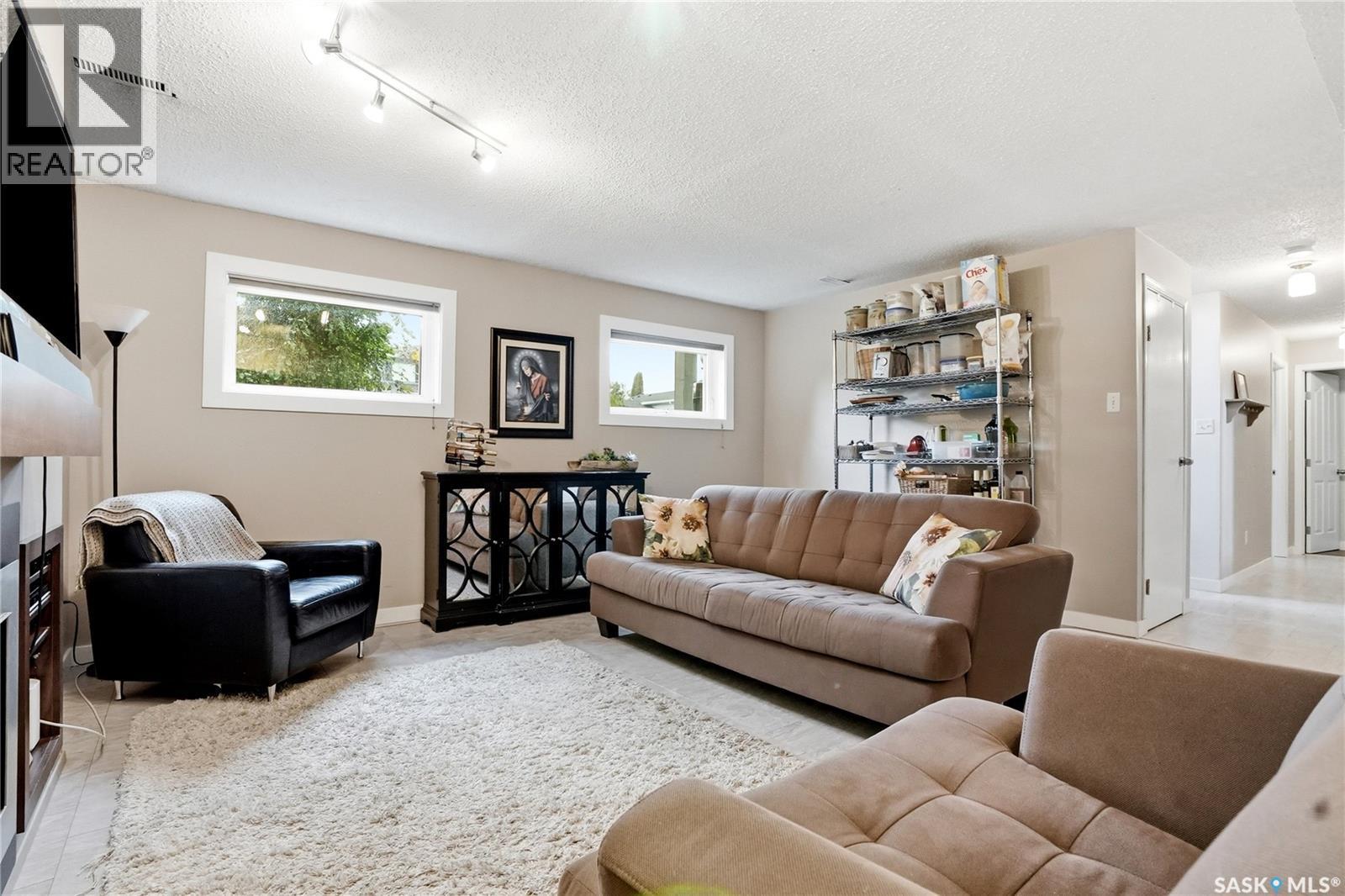 447 Ball Way, Saskatoon, SK