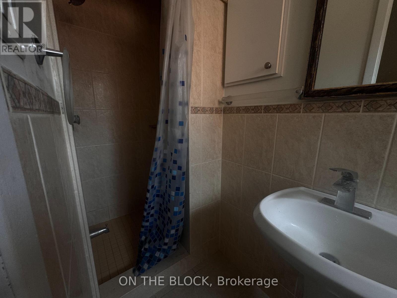 33 Harrington Crescent, Toronto, ON